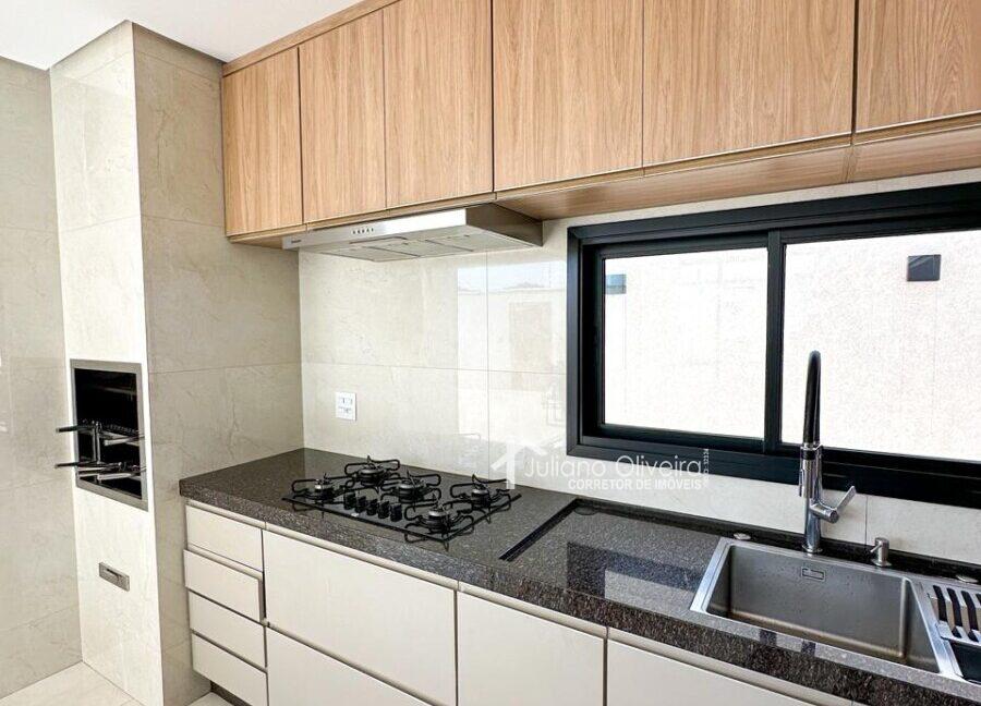 6fe8351a-9101-47e5-ac60-85d28e98c6e5