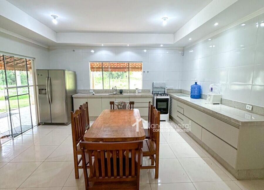 ab517038-9346-4fe9-af1a-8b70126e2b4c