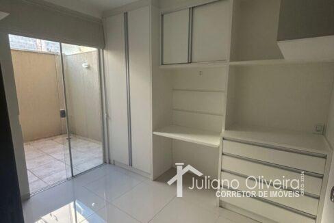 b528df39-0c81-4d22-aca4-d23cd13305e3