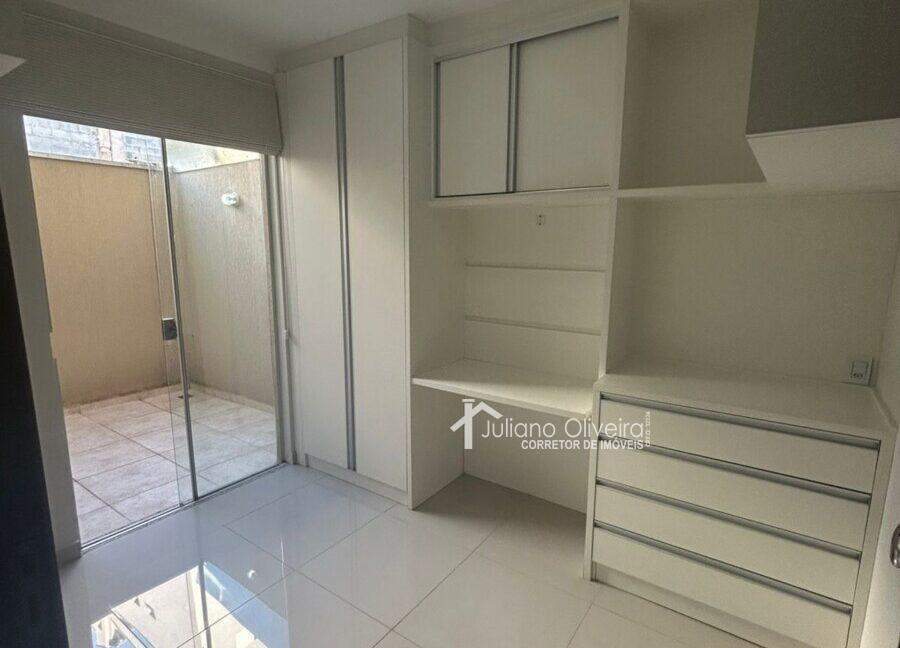 b528df39-0c81-4d22-aca4-d23cd13305e3