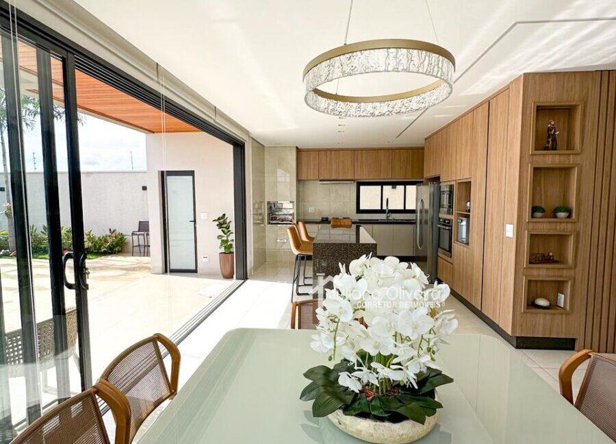 d3cdd6fc-df36-431b-88cb-d970e1d182e5