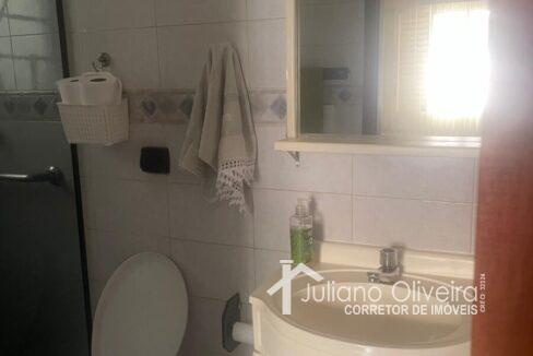 f0f533ed-e6f5-42b8-bcd9-31f1738b1745