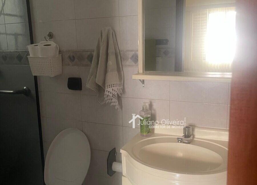 f0f533ed-e6f5-42b8-bcd9-31f1738b1745