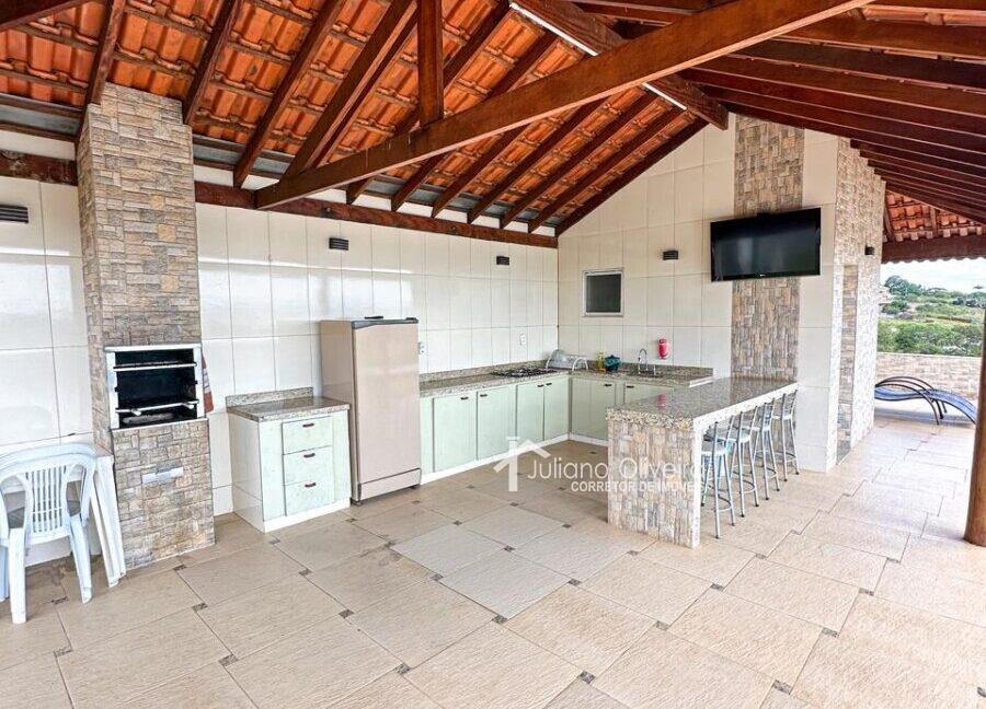 ff5e2a7b-6289-430f-a007-8d86b90f5d03