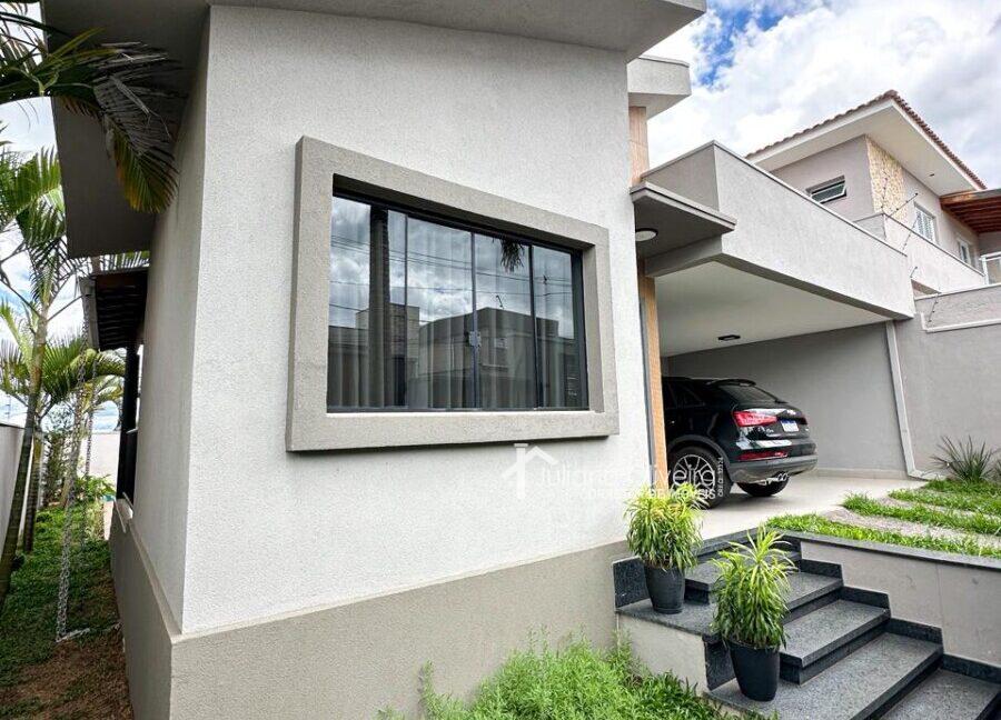 360d4073-3c3c-40d9-a50b-68c0ca3ec609