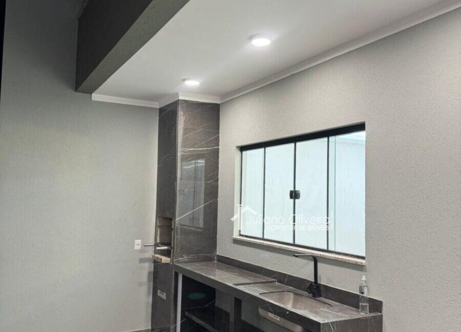 9b9d52d9-fcf3-483a-8db6-b384d16b8da5