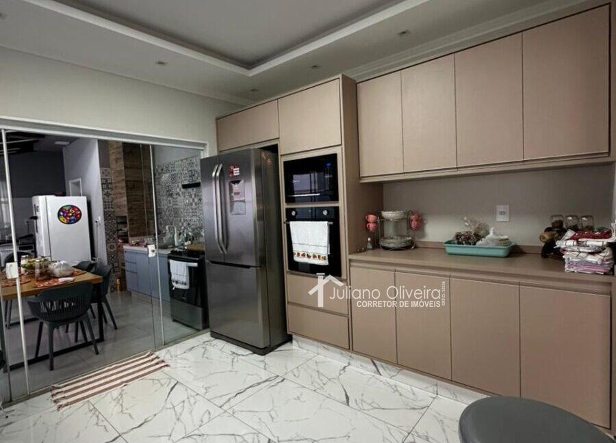 6c35cf15-cd06-4dfa-b5d8-d58be5a12b3d