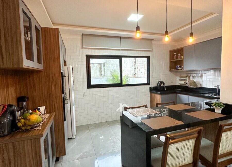 627e5093-05aa-493d-a0f0-5d5767946082