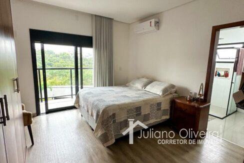 8c361051-3f98-46cf-8d14-da1ba2ecfac6