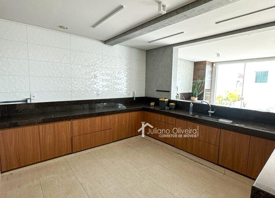 a0478578-82b5-423f-9e70-50dad18711af