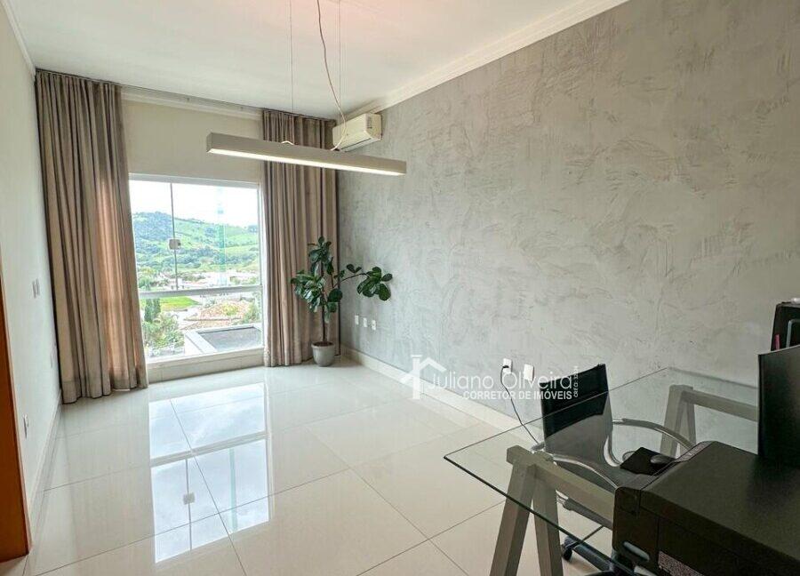 b5040642-604a-40b8-83cb-c2d407e1448f