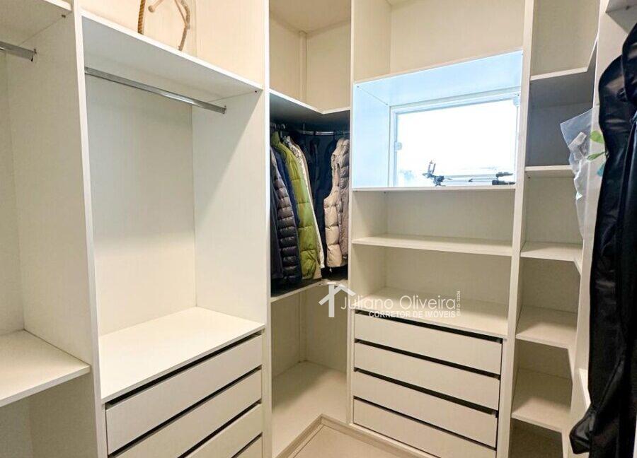 c4d68c1b-774a-4786-afe7-032ed283a552