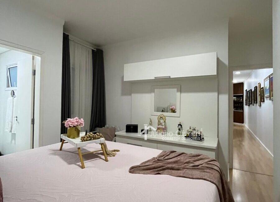 c60ef187-b3f5-4e33-8540-6e829d1e80aa