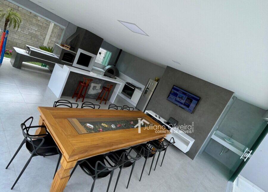 e595affb-3f37-43e9-b334-fc10e57d0b3e