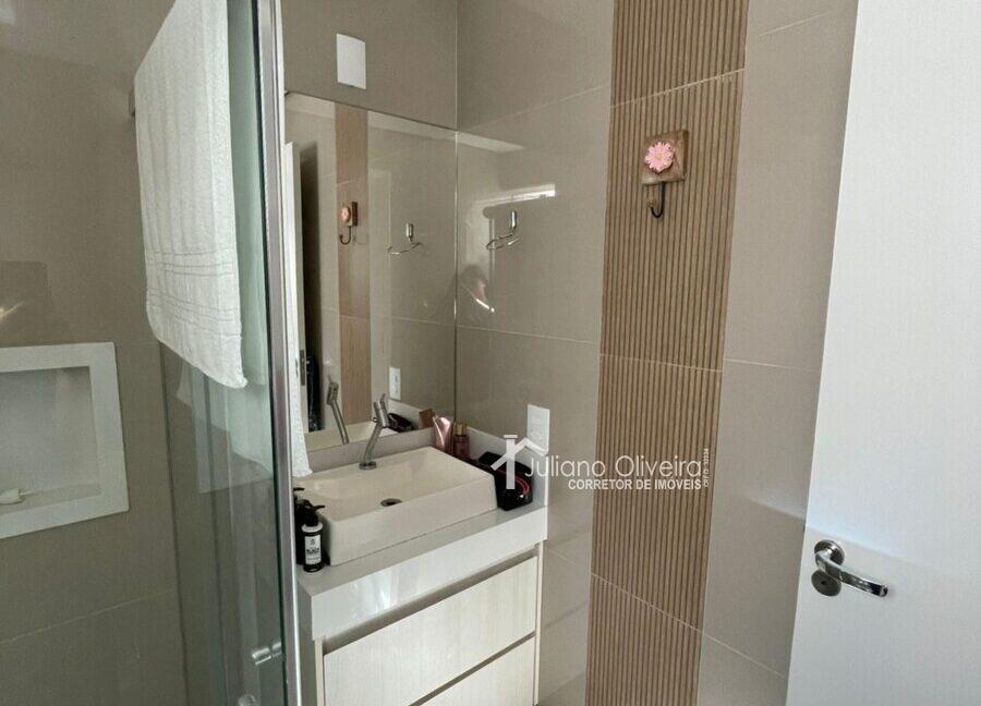 0125a2c4-41aa-4027-875a-a2d977682a53