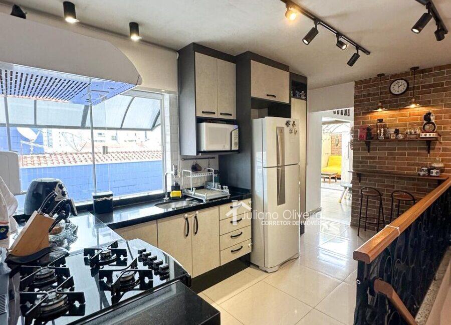 ab294d3e-cb10-4e1c-b78c-77a992aa51ba